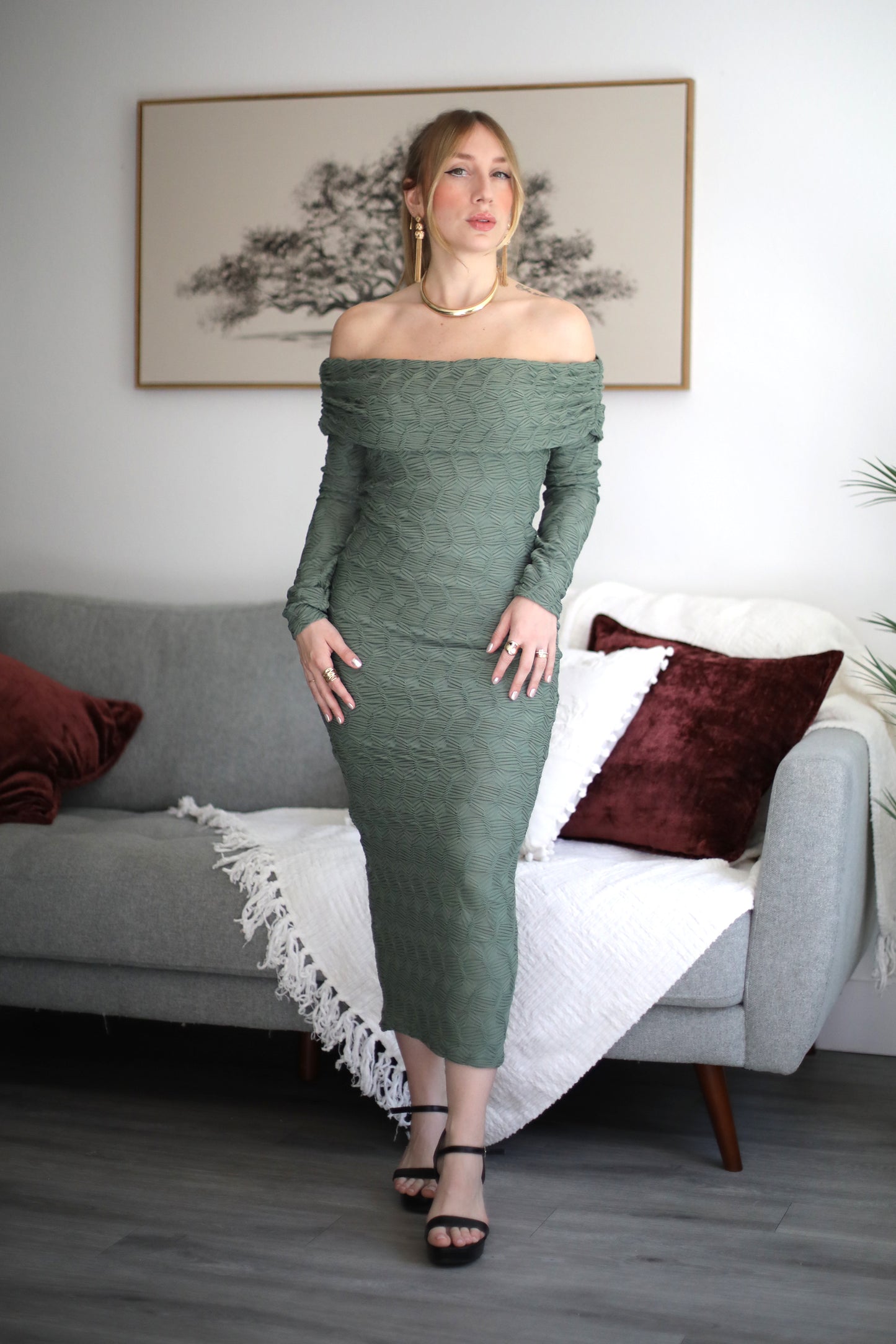 Textured Shoulder Midi Dress