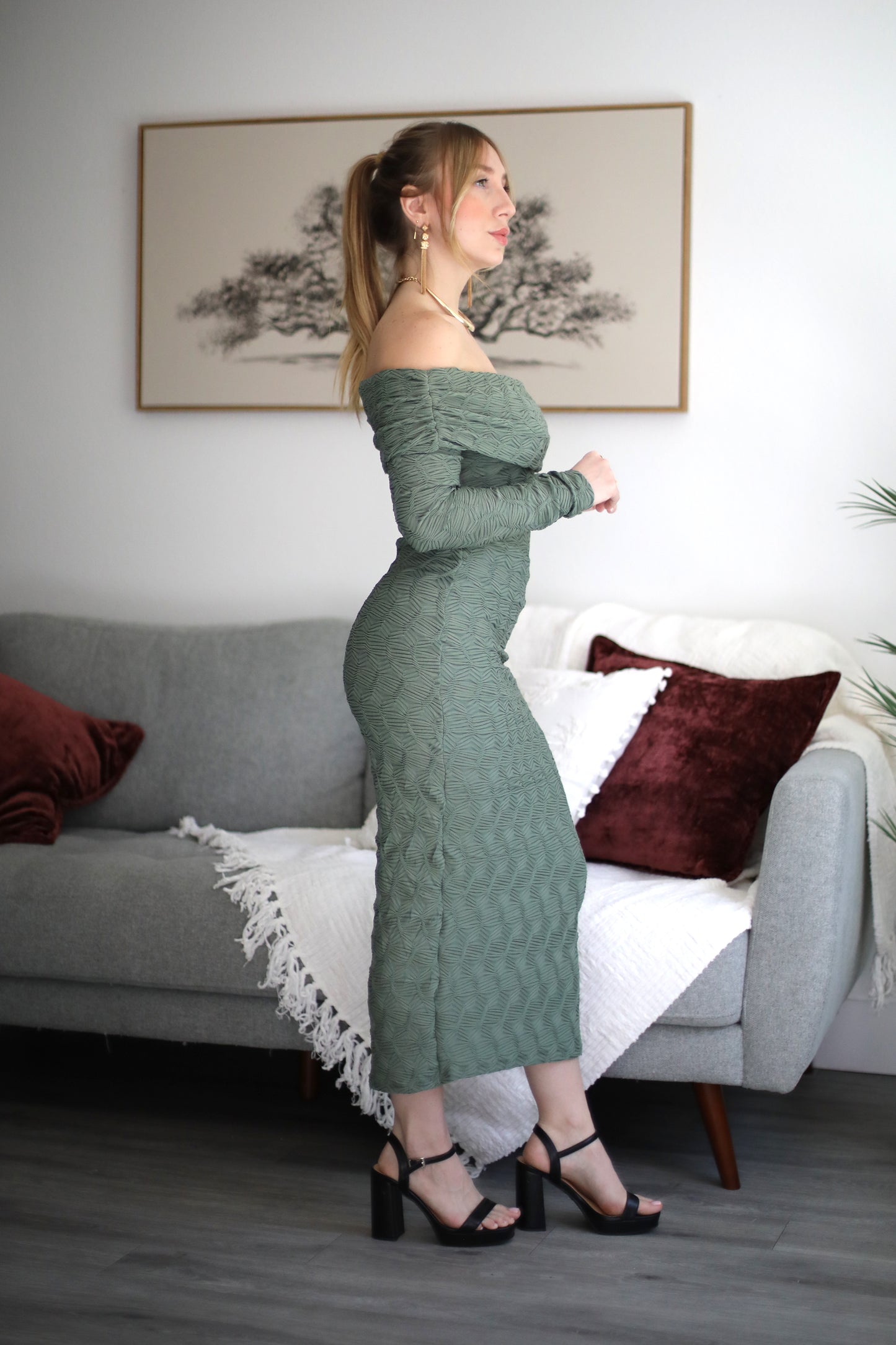 Textured Shoulder Midi Dress